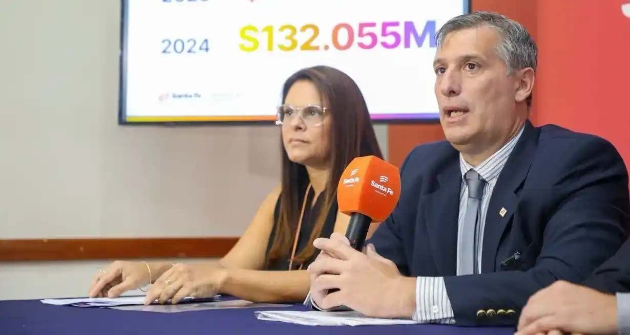 Olivares dialogó con la prensa. Créditos: Prensa Gobierno