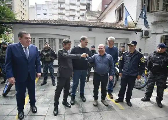 Kicillof reforzó la seguridad en la Quinta: "Aunque nos quieran fundir, no van a poder cambiar nuestras prioridades"