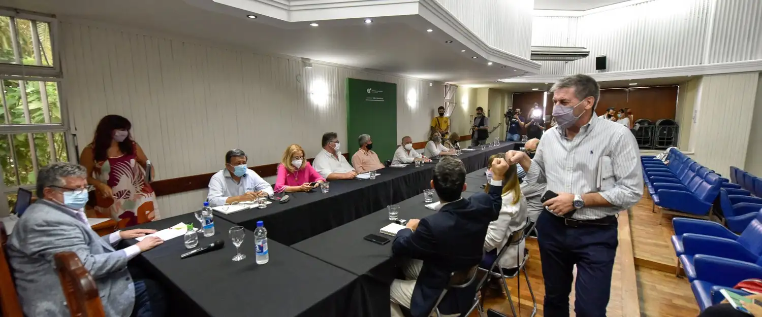 Se iguala el incremento de salarios docentes con la inflación de 2021 y se avanza una nueva propuesta para 2022