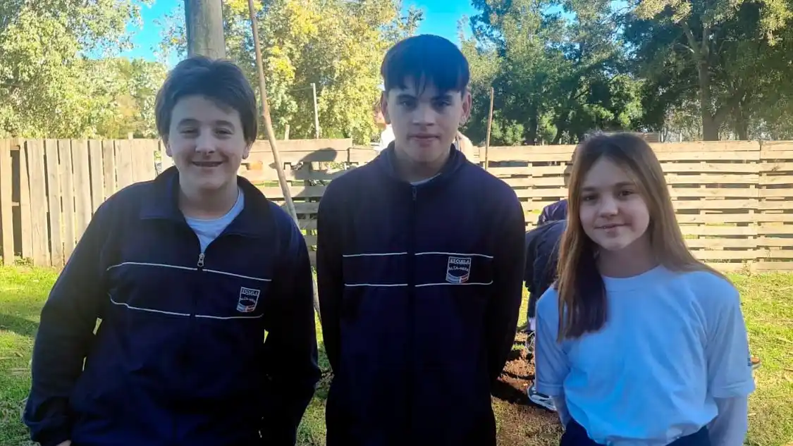 Orgullosos. Pedro Lamas, Jacinta del Castillo y Manuel Vitale