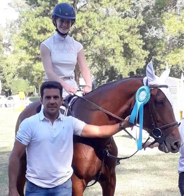 Subcampeona en saltos hípicos