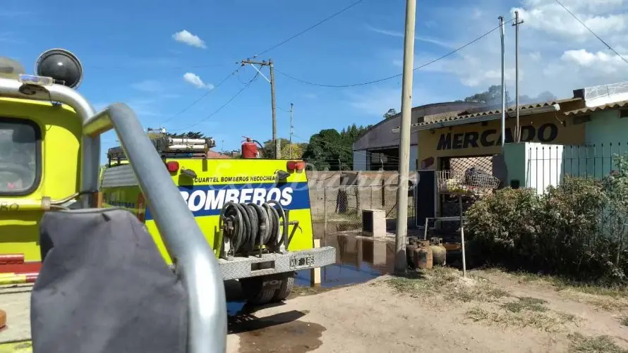 El fuego provocó pérdidas totales en comercio del barrio Estación Quequén