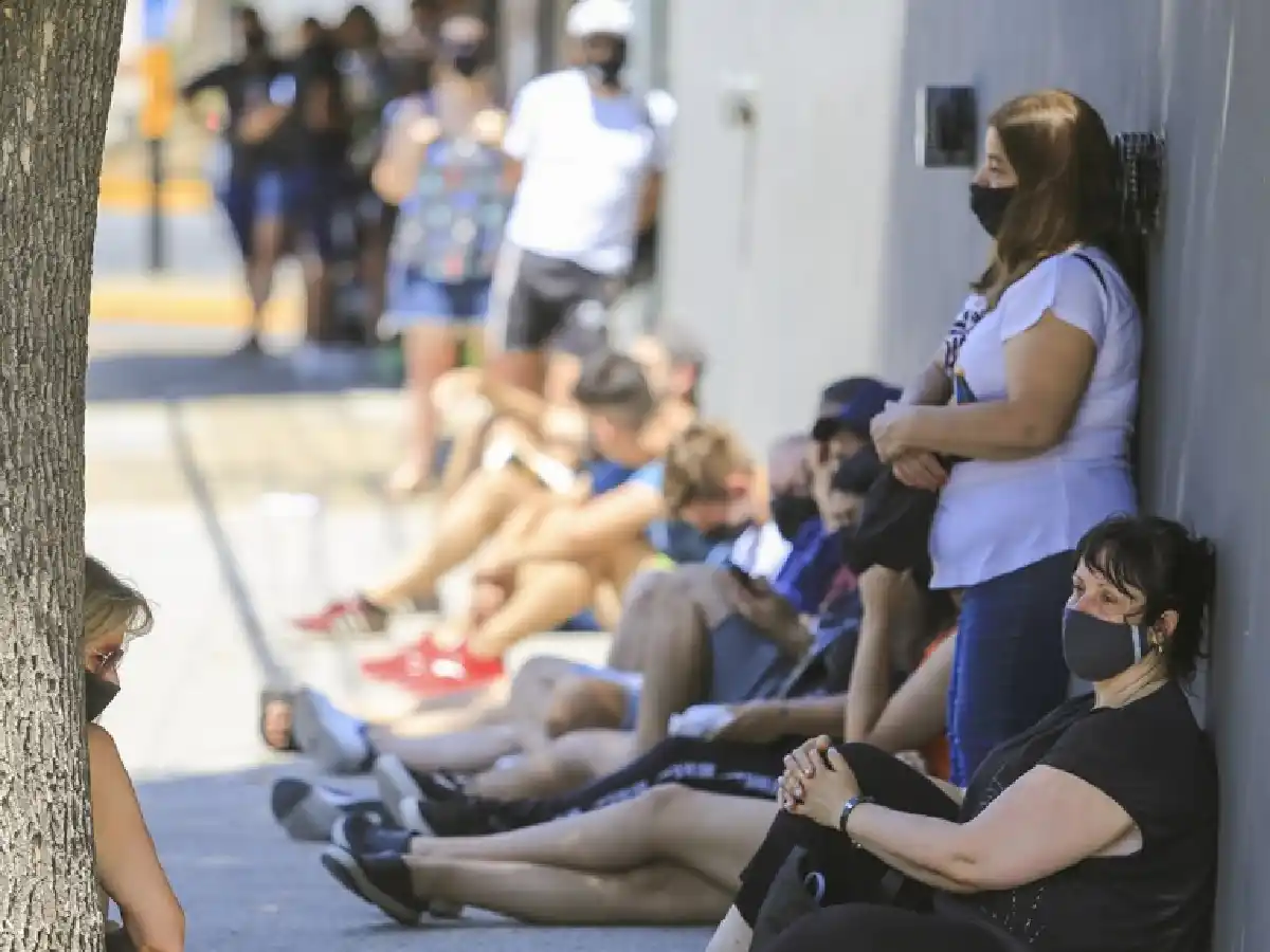 Récord de contagios de covid en el país: 42.032 este miércoles