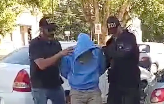 Agentes de la Sub-DDI pusieron a disposición de la Justicia a uno de los sospechosos