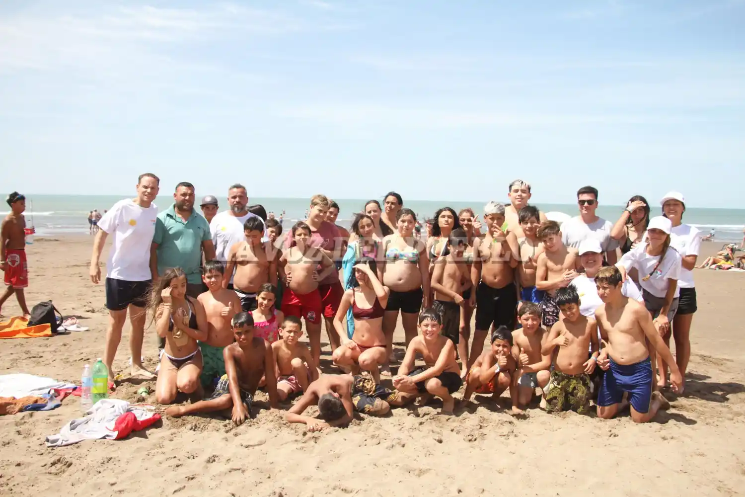 60 chicos participaron de una nueva jornada de Todos al Agua en Claromecó
