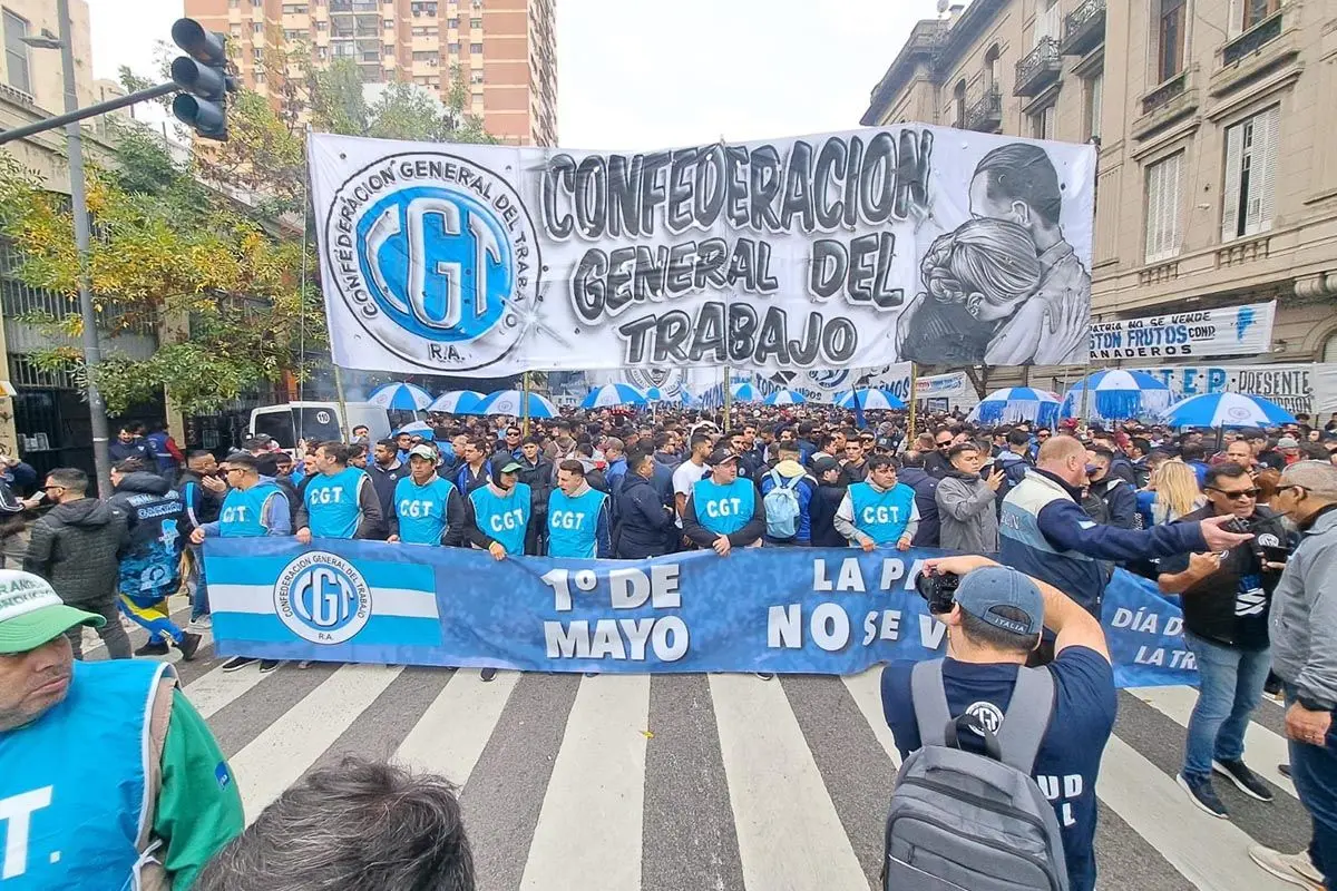 Kicillof estrena el saco de líder del peronismo bonaerense este jueves con la CGT.