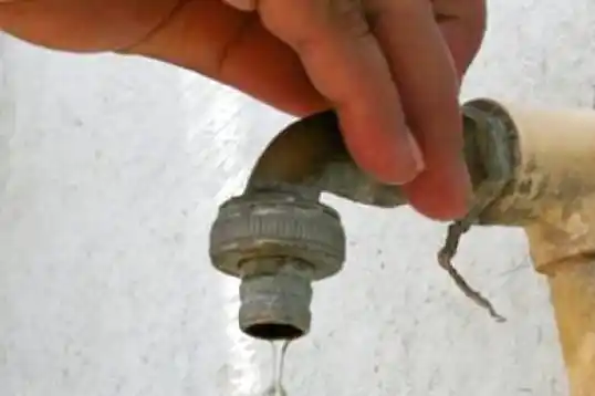 Estaban sin agua hace tres días y desde el Municipio les aseguraron el servicio    