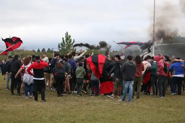 Central Entrerriano lo dio vuelta y se quedó con el clásico contra Carpinchos