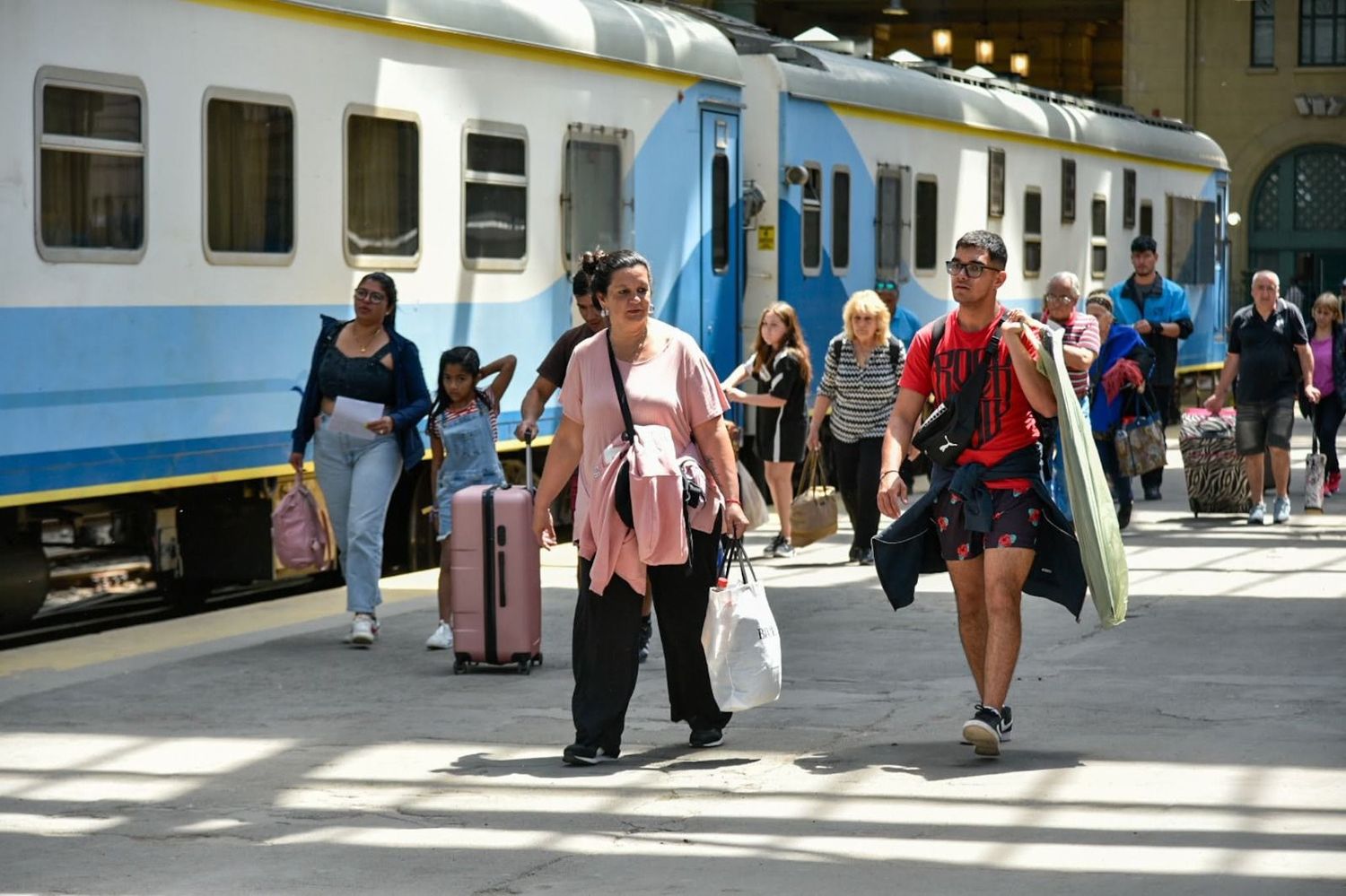 Trenes a Mar del Plata y Pinamar: Ya se vendieron 100 mil pasajes para el verano 2025