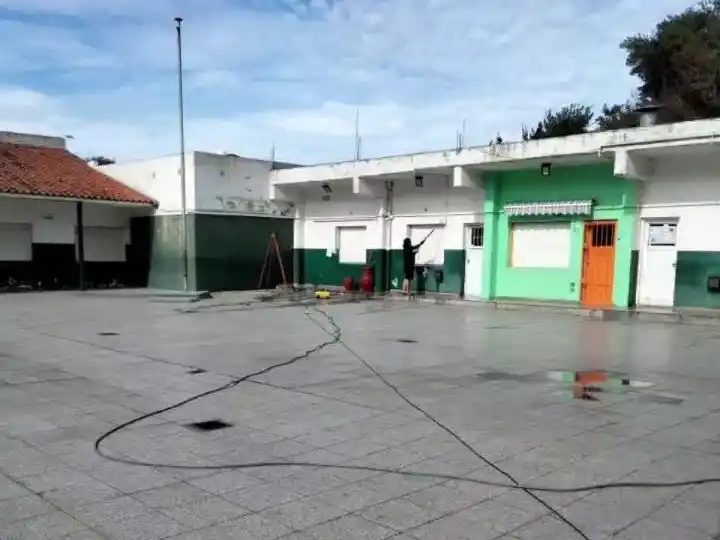 “Hace más de un mes que trabajamos en la desratización de la Escuela 31” dijeron desde el Consejo Escolar
