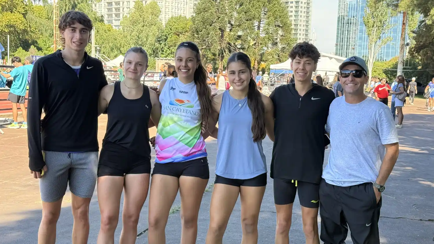 La delegación local. Que compitió en la Copa Nacional de Mayores