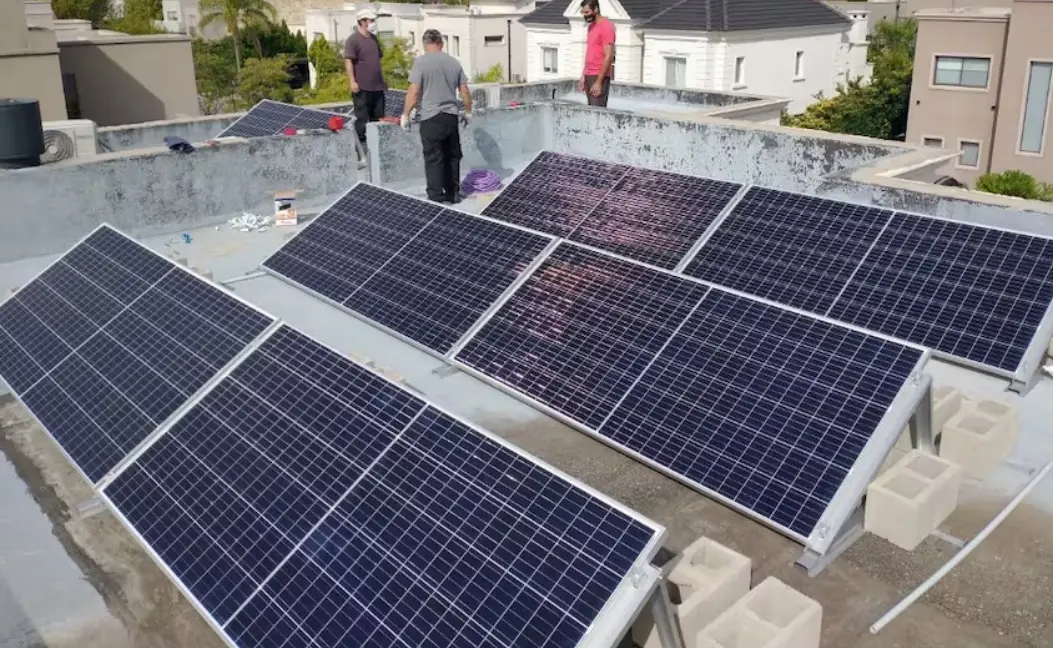 Se siguen otorgando reintegros económicos a vecinos y vecinas que instalen sistemas de captación de energías limpias