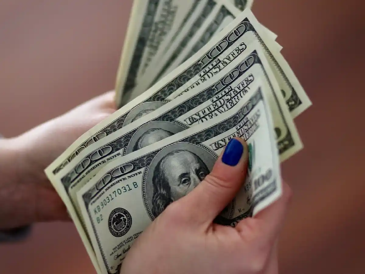 El dólar cerró la semana a $ 43,29