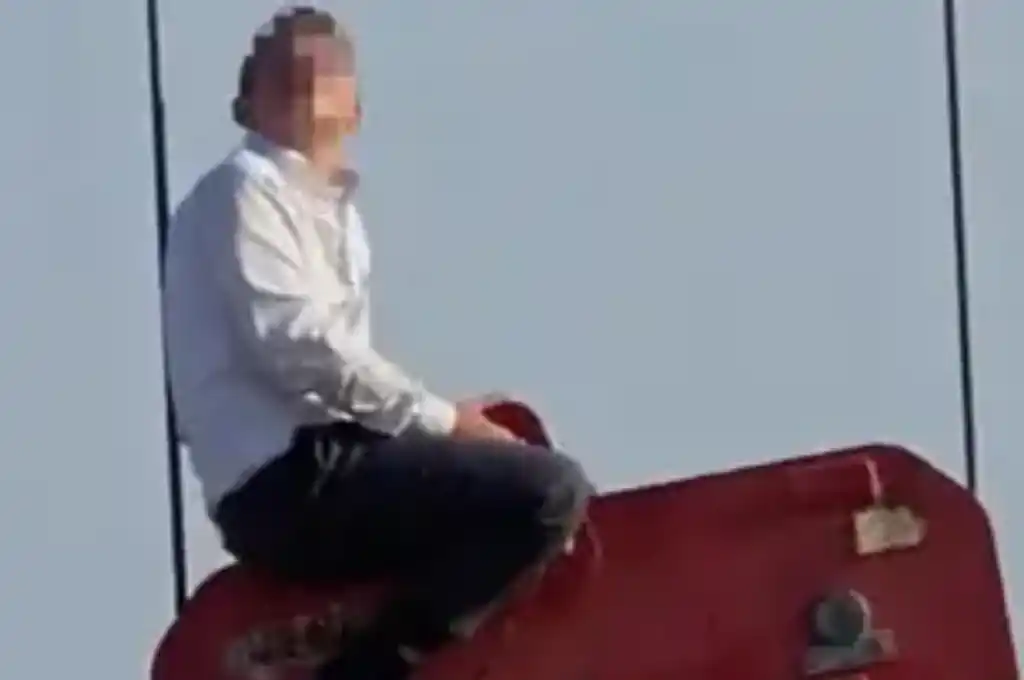 El joven estuvo más de siete horas atrapado en un piso 36. (Foto: gentileza Ynet).