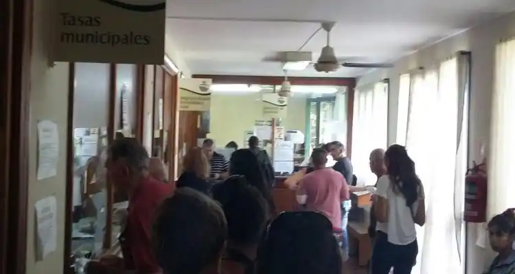 Vecinos comenzaron a pagar las tasas con aumentos