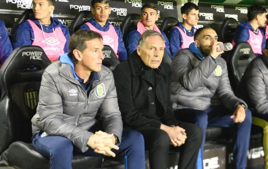 Tras la dura derrota, Russo señaló: “No solo a Central le cuesta de visitante, aunque me frustra no encontrar lo que nos falta”