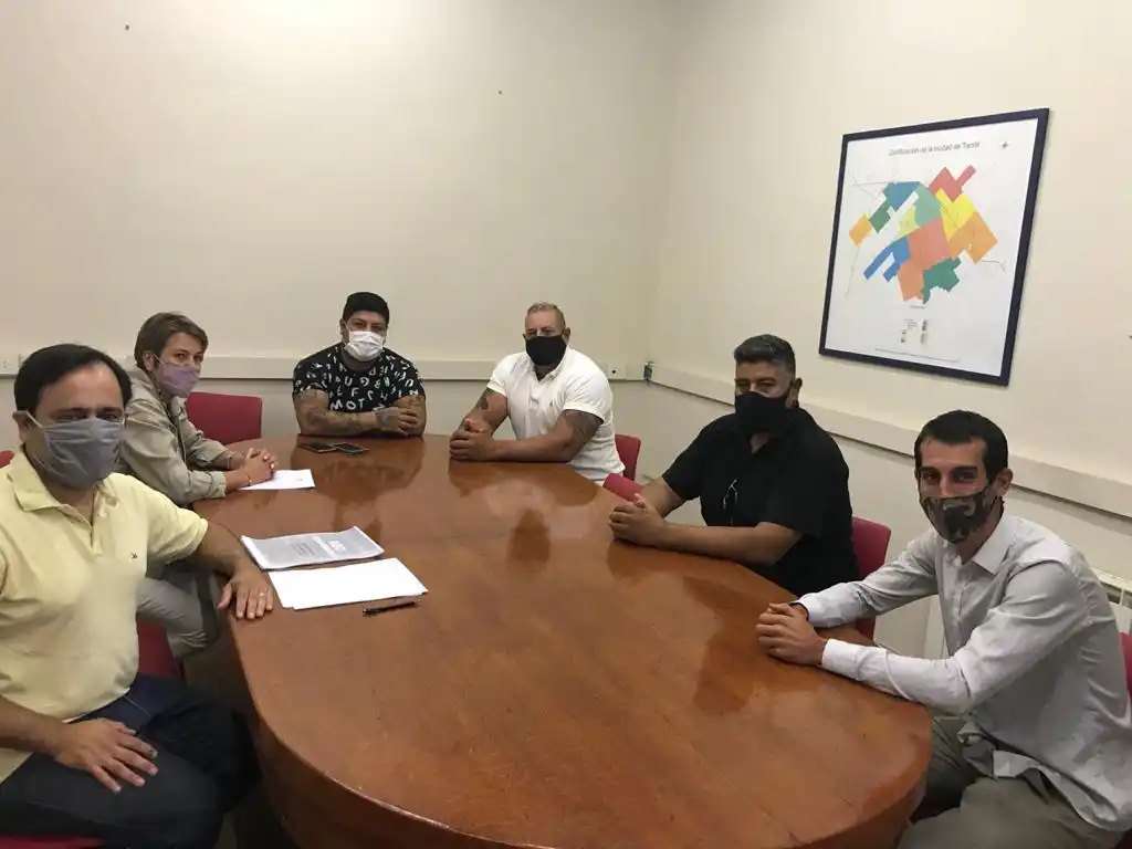 El Municipio asistió a un grupo de trabajadores para constitución de una cooperativa