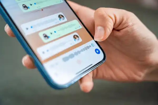 La Justicia equiparó un mensaje de WhatsApp a un telegrama laboral en un fallo inédito en Corrientes