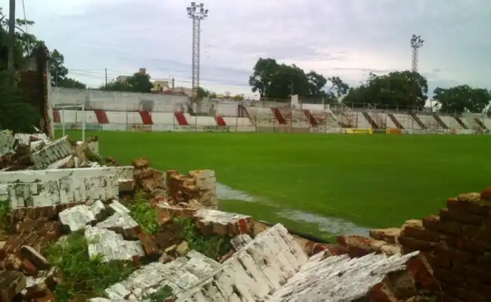 Atlético Paraná también sufrió las consecuencias del temporal 