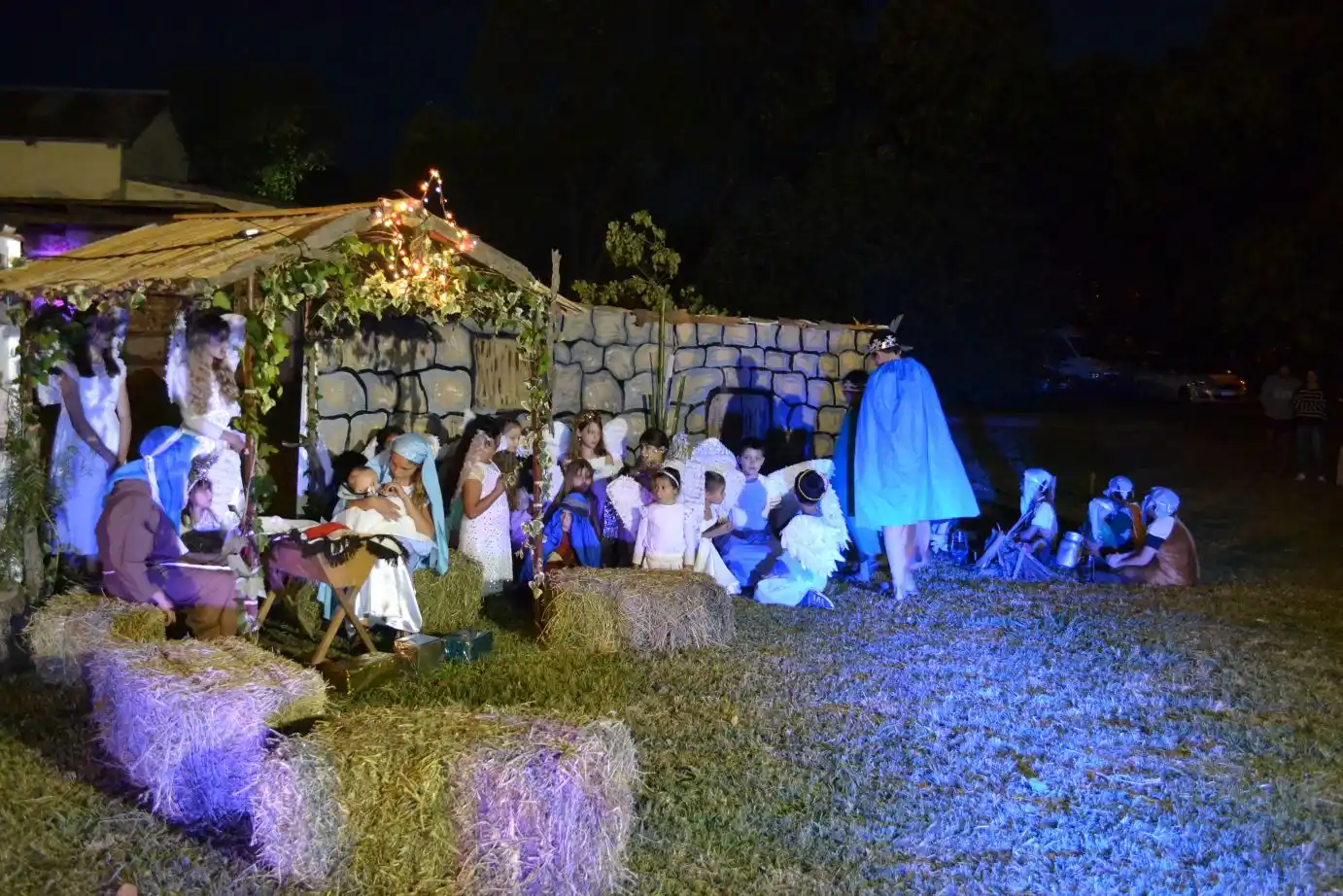 Un regalo por amor, fue la denominación que tuvo el programa navideño de fin de año