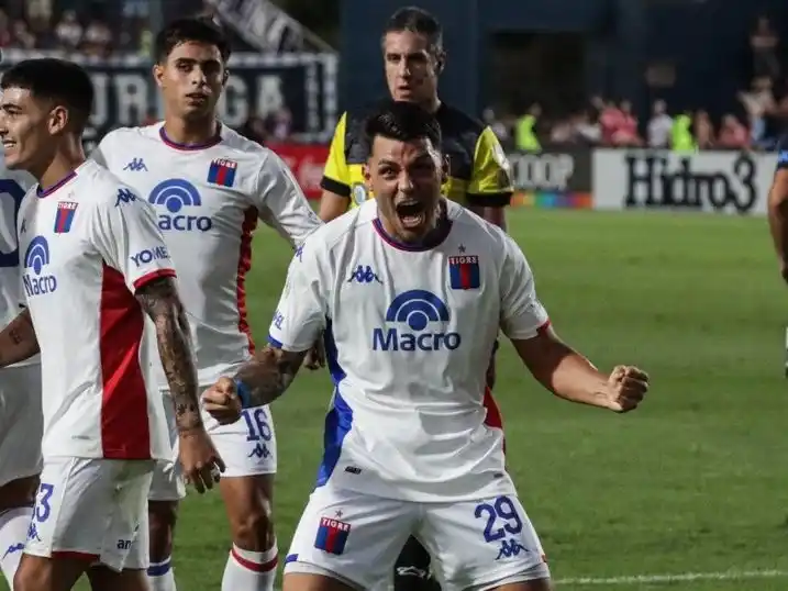 Tigre goleó en Mendoza