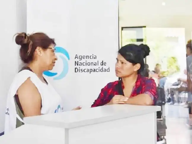 “El que está enfermo solo debe llevar los 
papeles correspondientes”, dijo Arias