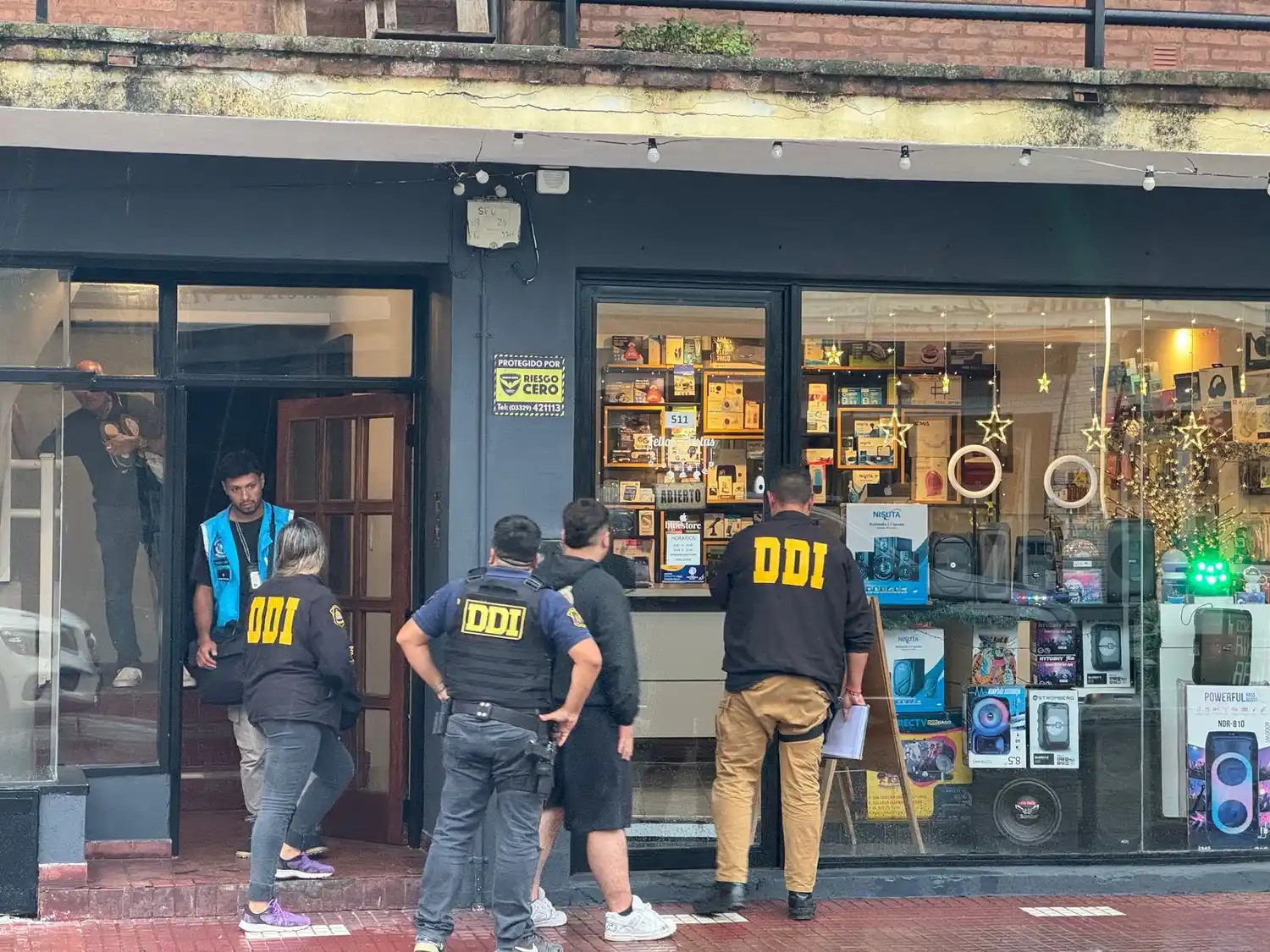 allanamiento mitre al 500 celulares