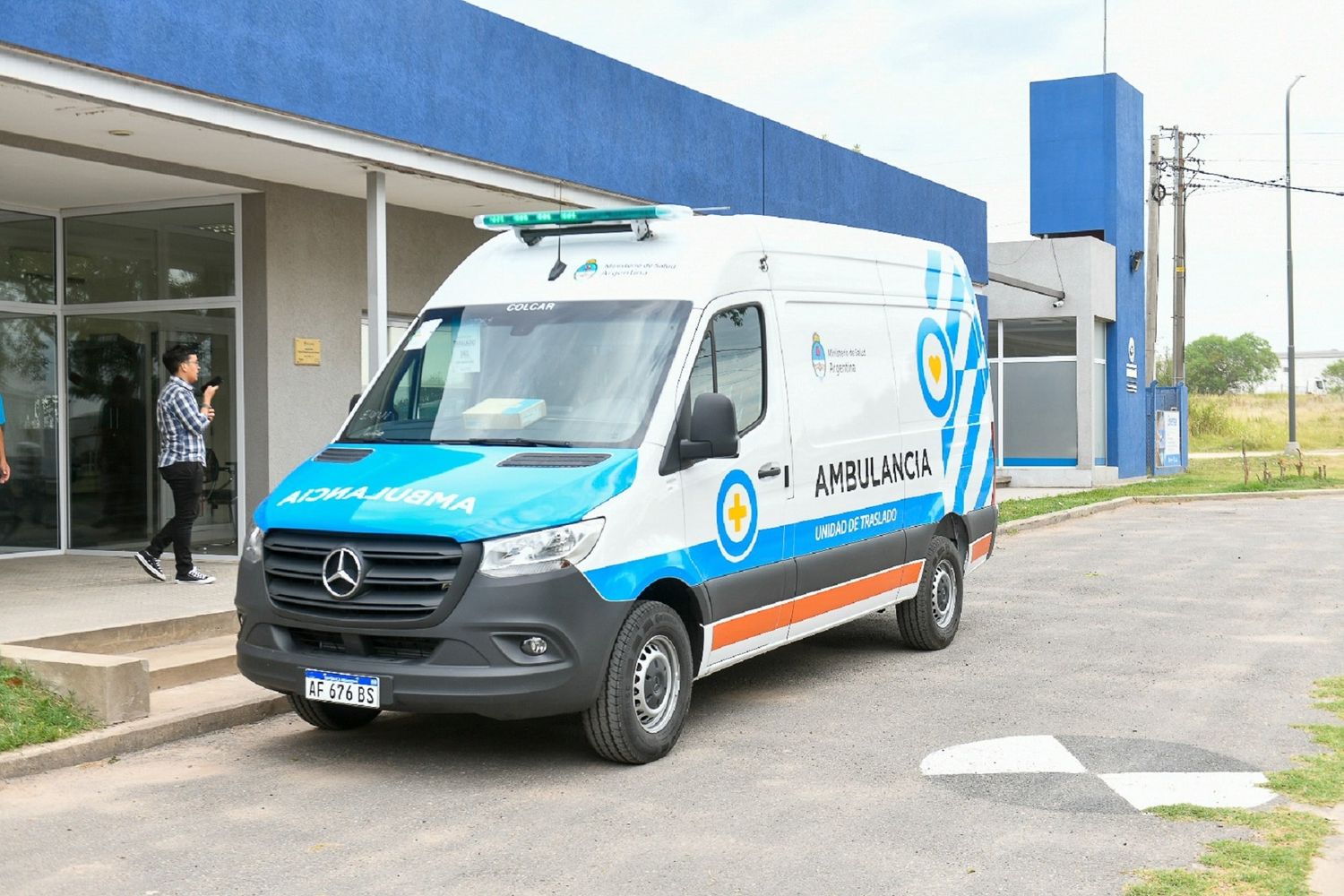 La provincia dotó de una ambulancia a la unidad sanitaria que funcionará en el Parque Industrial de Paraná