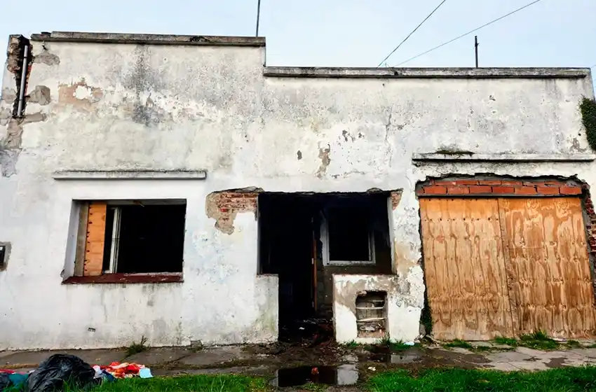 Tensión en Bernardino Rivadavia: se incendió una casa