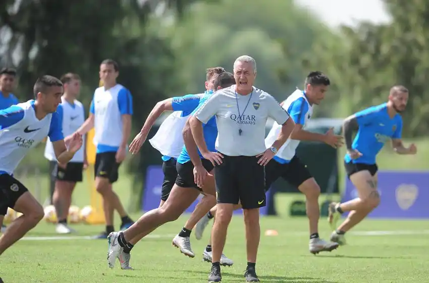 Alfaro espera por Nández y Marcone