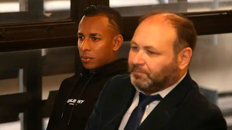 Piden 2 años y 3 meses de prisión para Sebastián Villa por violencia de género