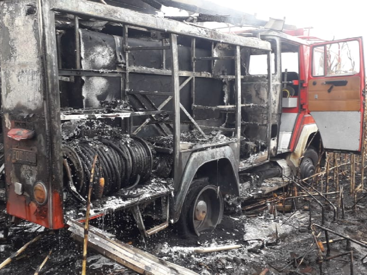 Ramona: fueron a apagar un incendio y se les prendió fuego la autobomba