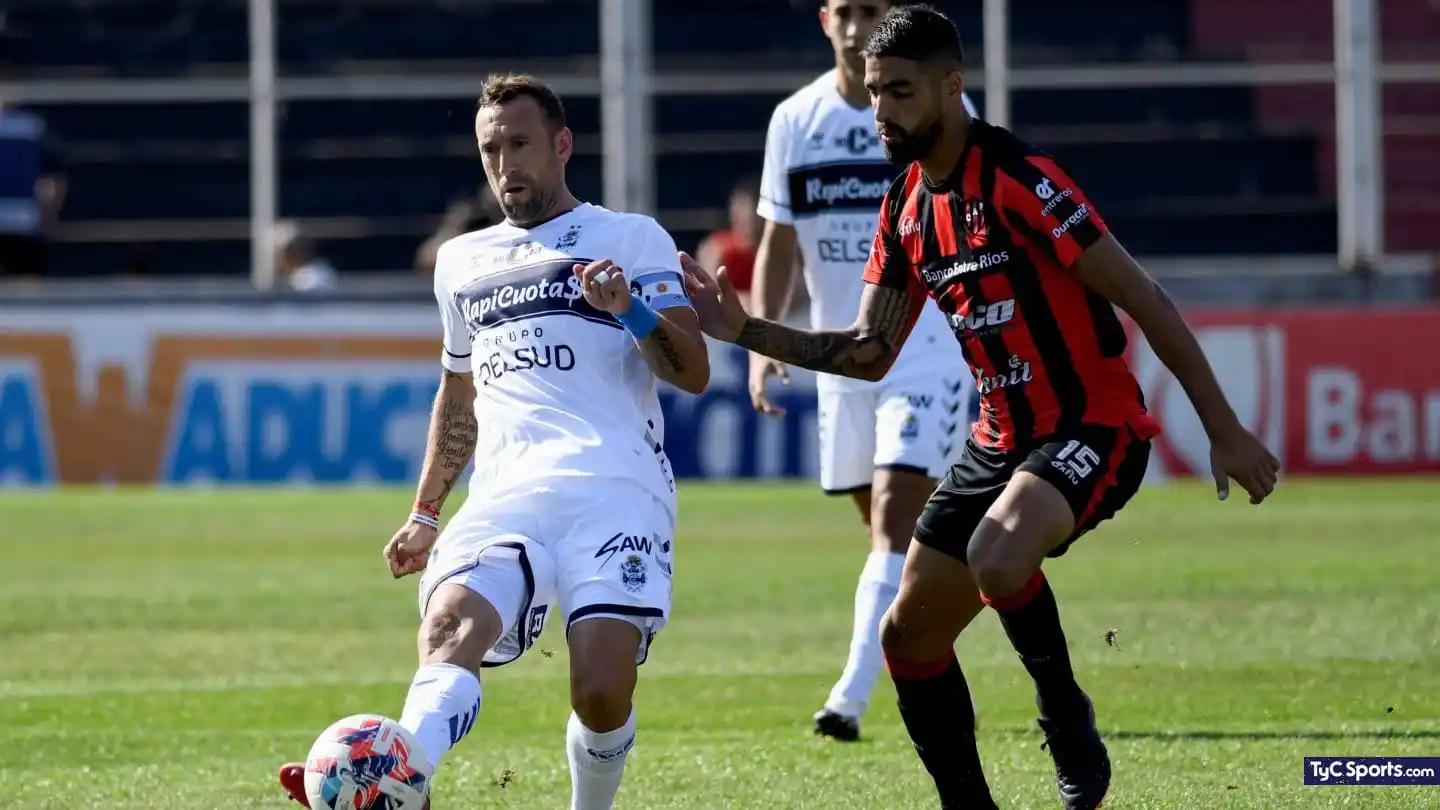 Gimnasia empató en Paraná y quedó lejos del objetivo