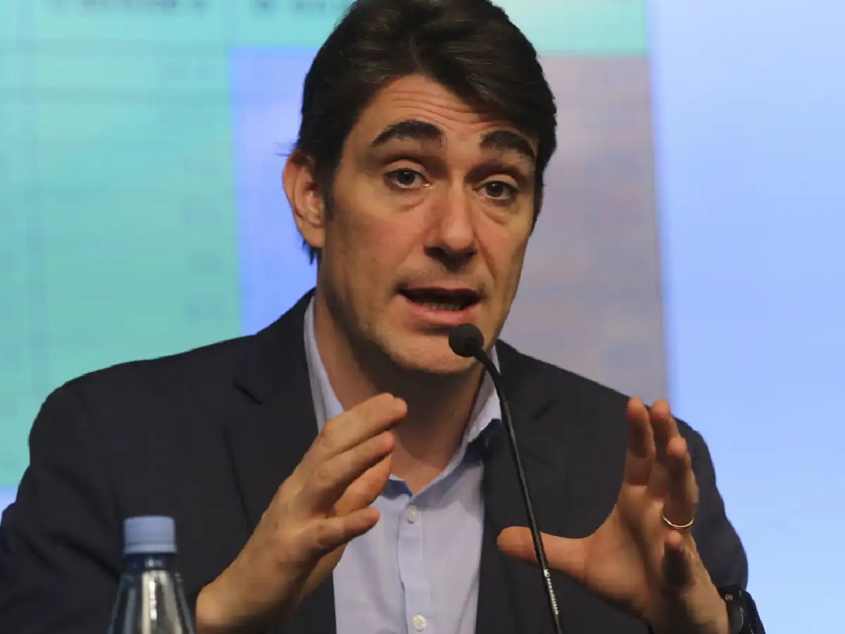 Fiscal denuncia a Iguacel y pide frenar la suba del gas