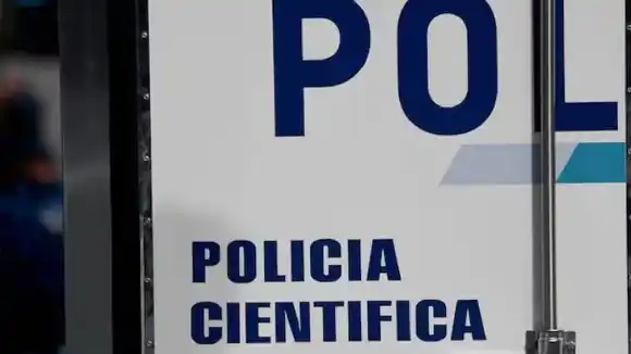 Un motociclista murió degollado por un cable no señalizado