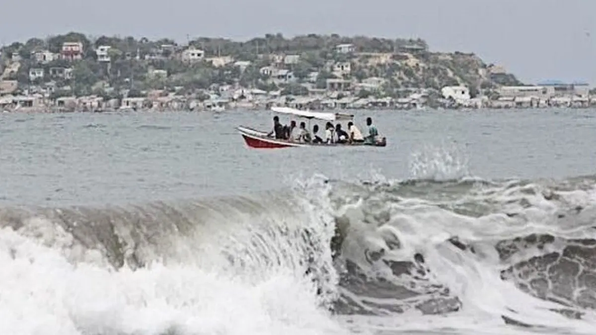 Alertan a navegantes por inicio de temporada de huracanes