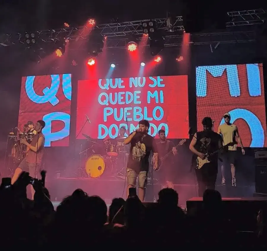 Rompiendo Espejos. Banda santafesina tributo a Callejeros