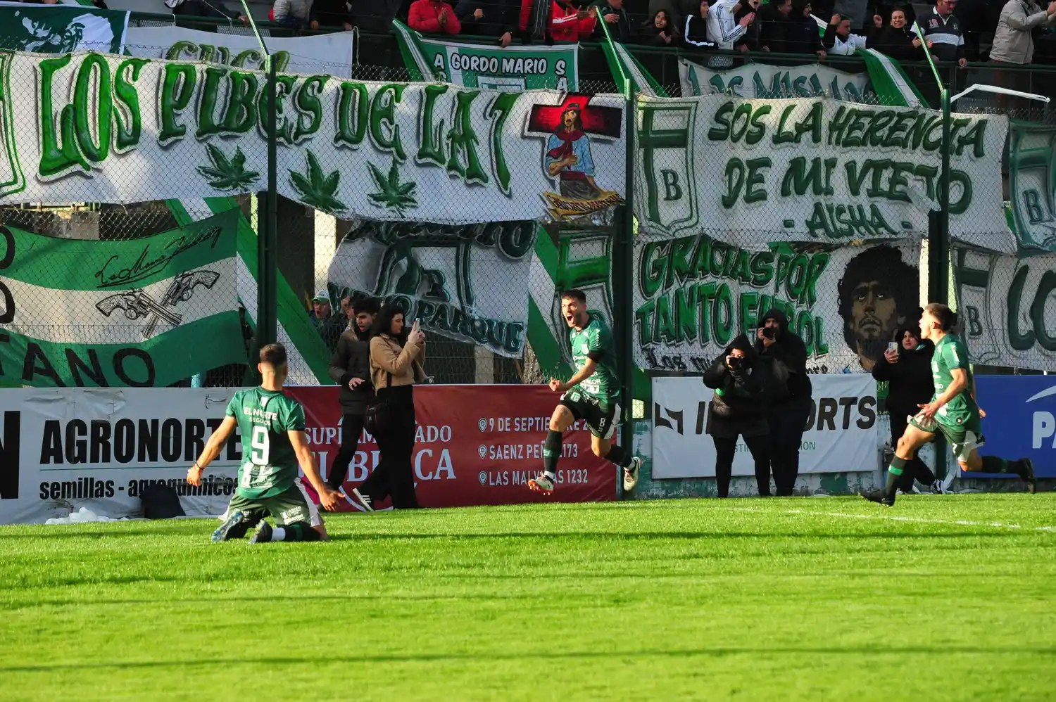 Turina recuperó y desde la banda izquierda metió el centro para que se generara una carambola dentro del área, hasta que Tomás Federico empujó la pelota a la red de Sequeira, que nada tuvo para hacer y desató la euforia en barrio Alberione.