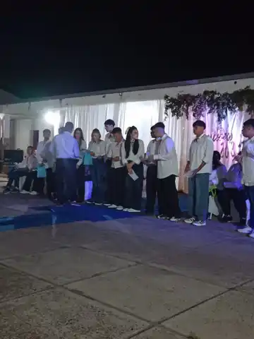 Del aula al oficio: nuevos egresados del secundario en la Escuela Municipal “Rogelio Martínez”