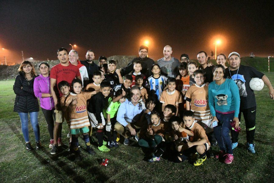 Castellano visitó la Escuelita Deportiva de barrio Barranquitas