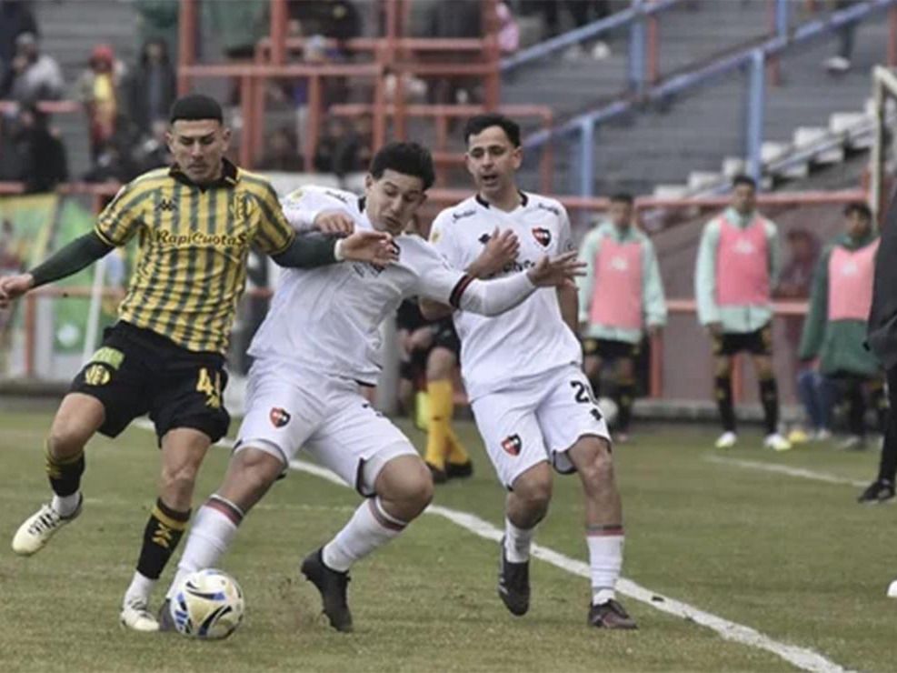 Newell's se enfrenta a Aldosivi por la tercera fecha del Torneo Clausura en Mar del Plata.