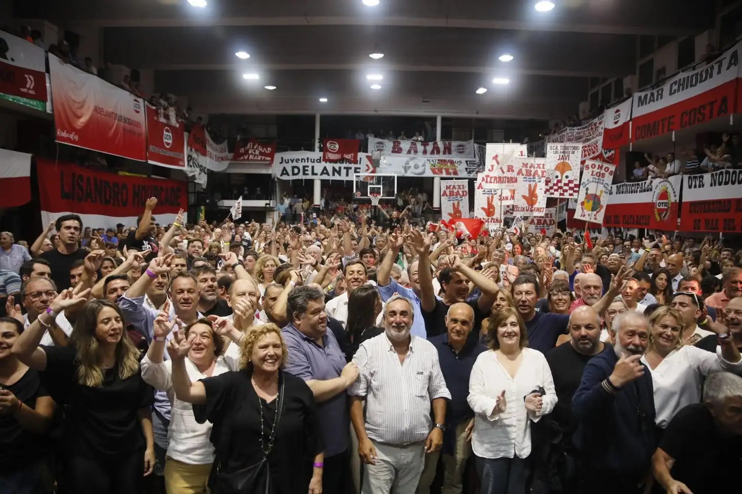 Abad y Fernández encabezaron el acto en el Club Quilmes de Mar del Plata.