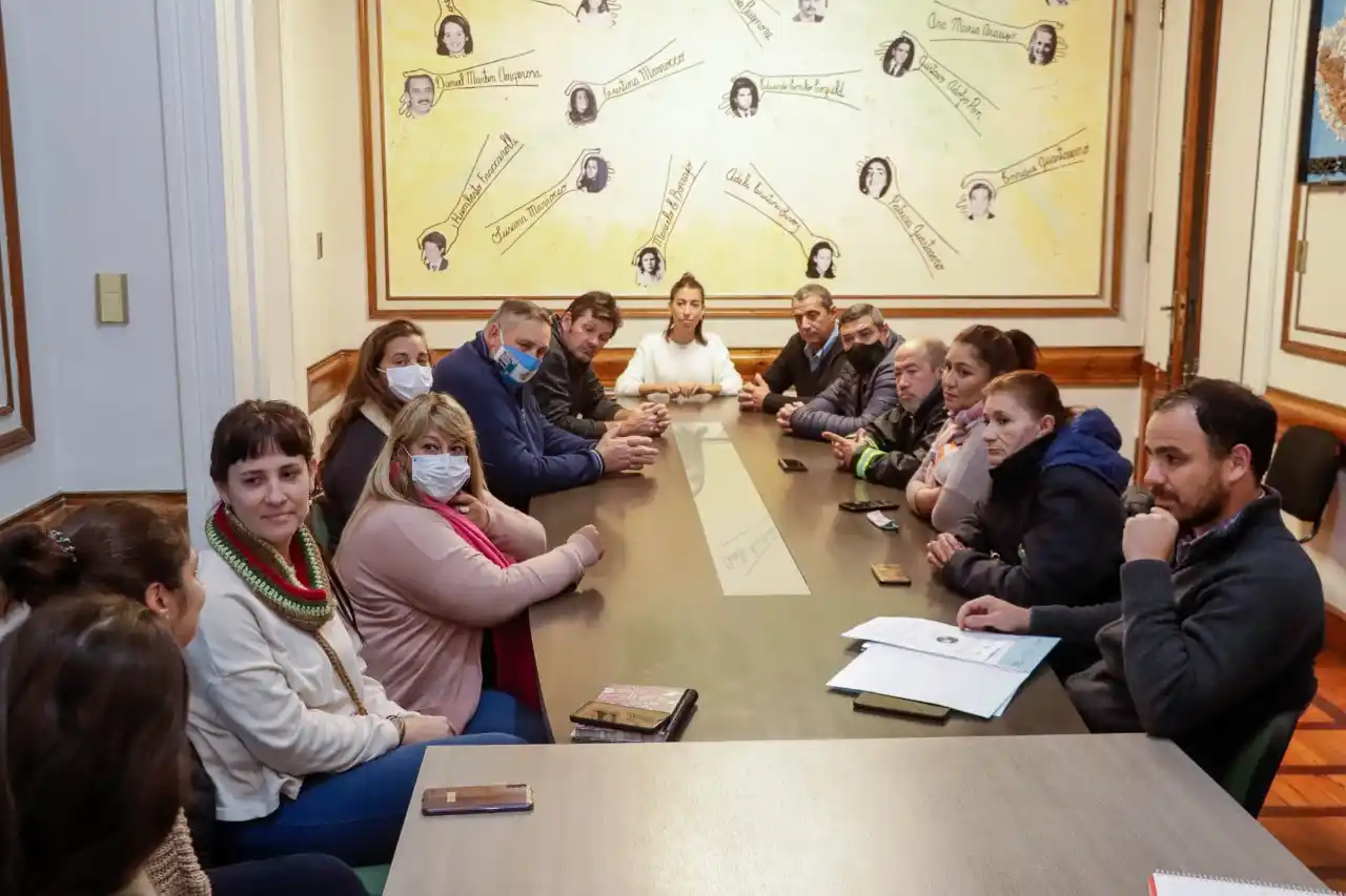 Luego de la denuncia de trabajadoras por violencia de género, el municipio se reunió con los sindicatos