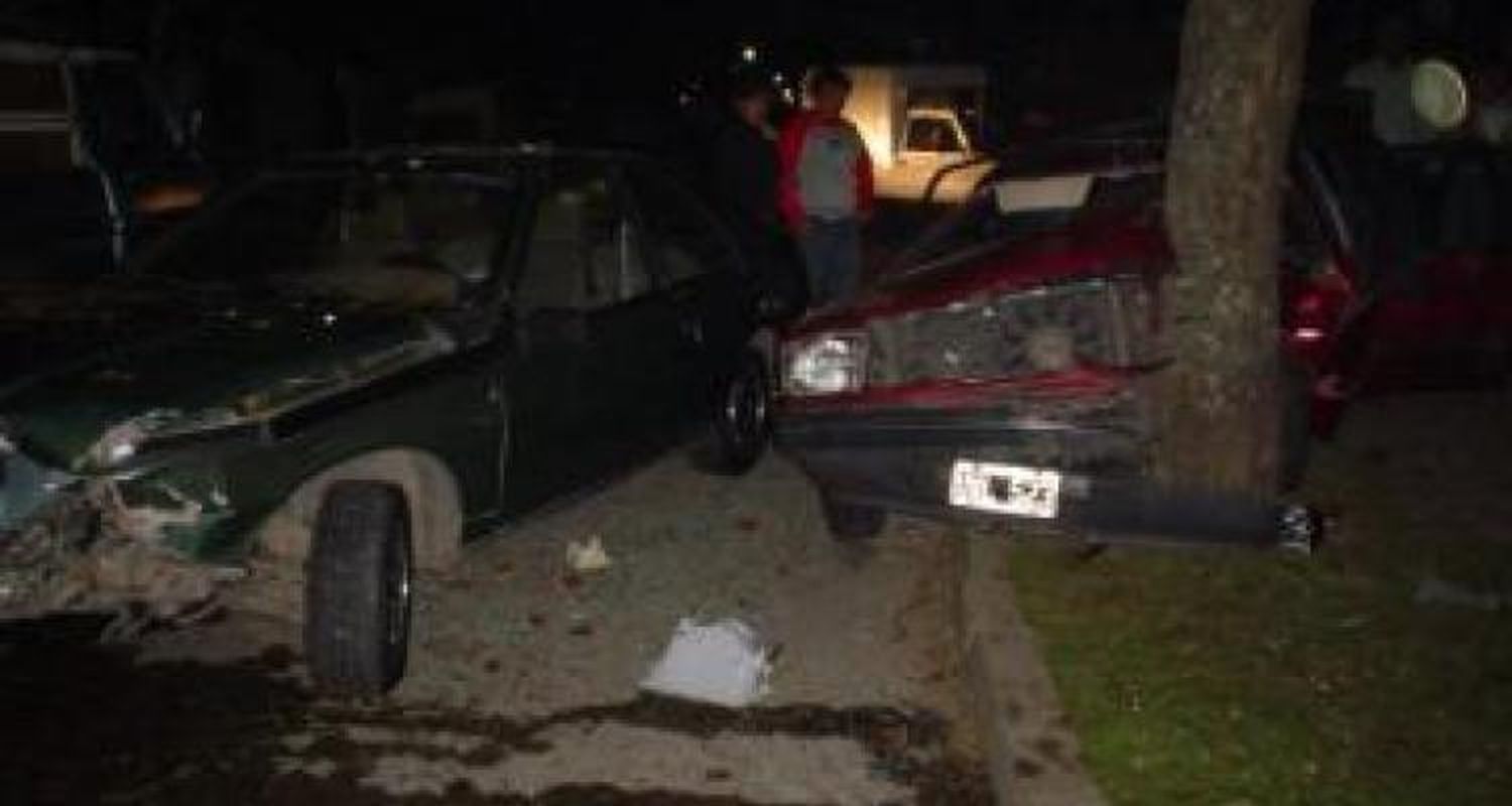 Brutal colisión en la Plaza Martín Fierro