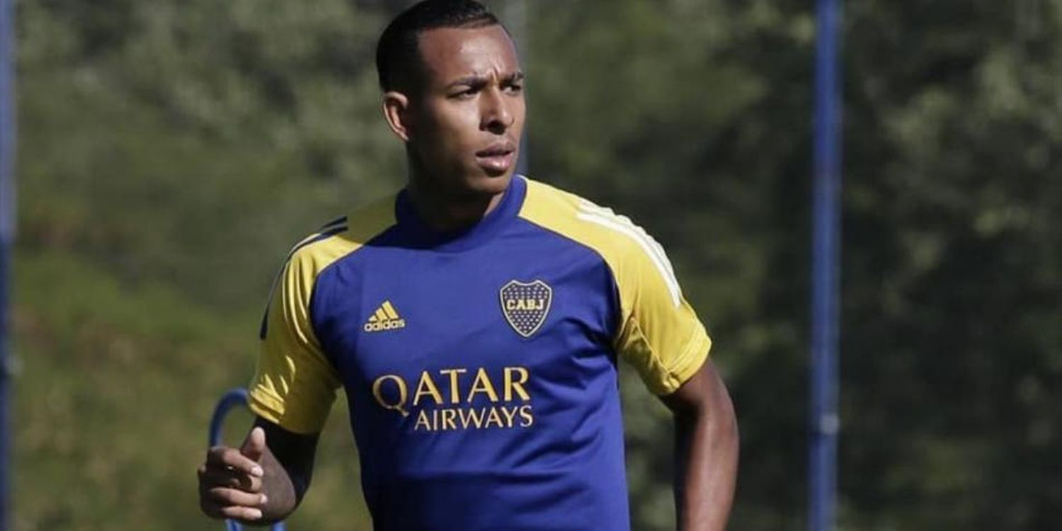 Villa volvió a entrenarse tras el cruce con los dirigentes