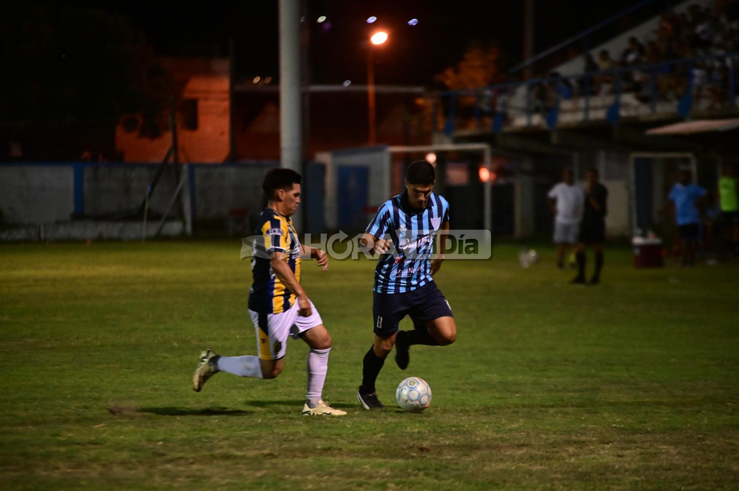 Juventud Unida le ganó a su par de Urdinarrain y sacó ventaja de local