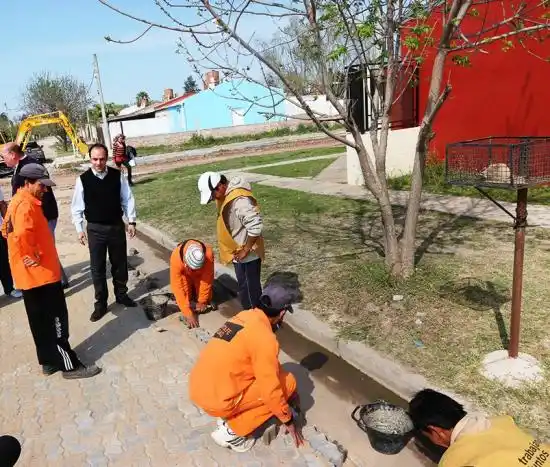 Corral inaugura nuevas obras de pavimento articulado en la ciudad