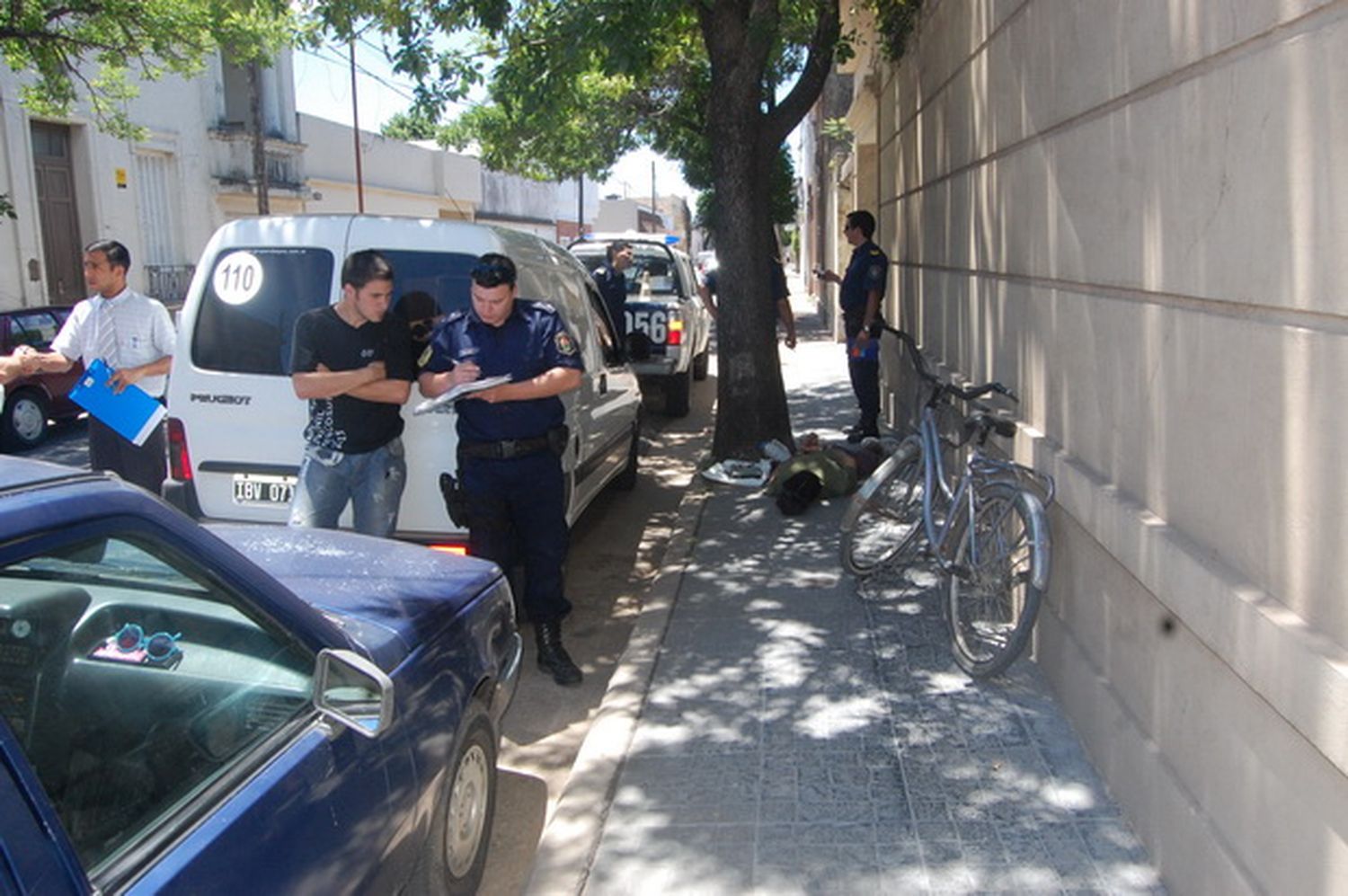 Lo agarraron robando un stereo
