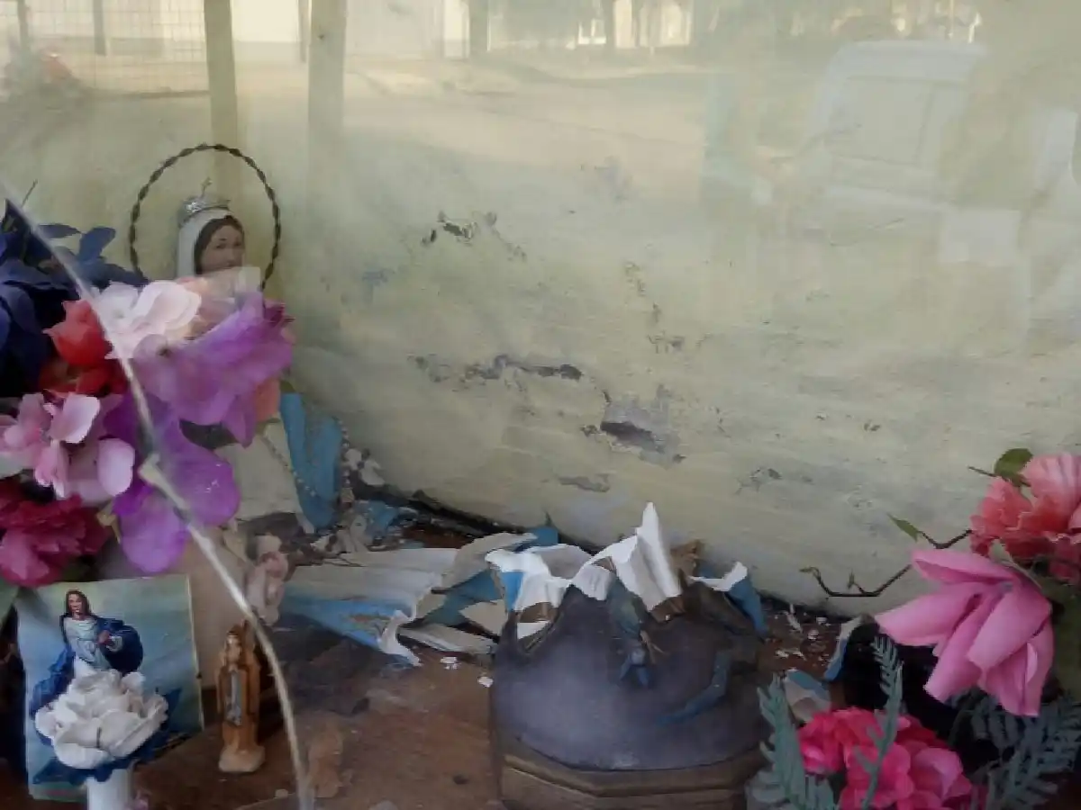 Repudiable acto vandálico a ermita de barrio Sarmiento 