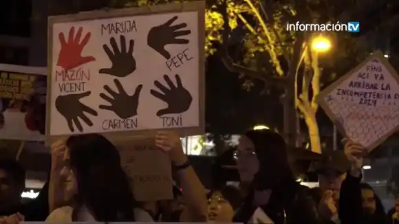 ¡VALENCIA DICE BASTA! Tras la mala gestión tras la DANA, los afectados exigen la renuncia de Carlos Mazón